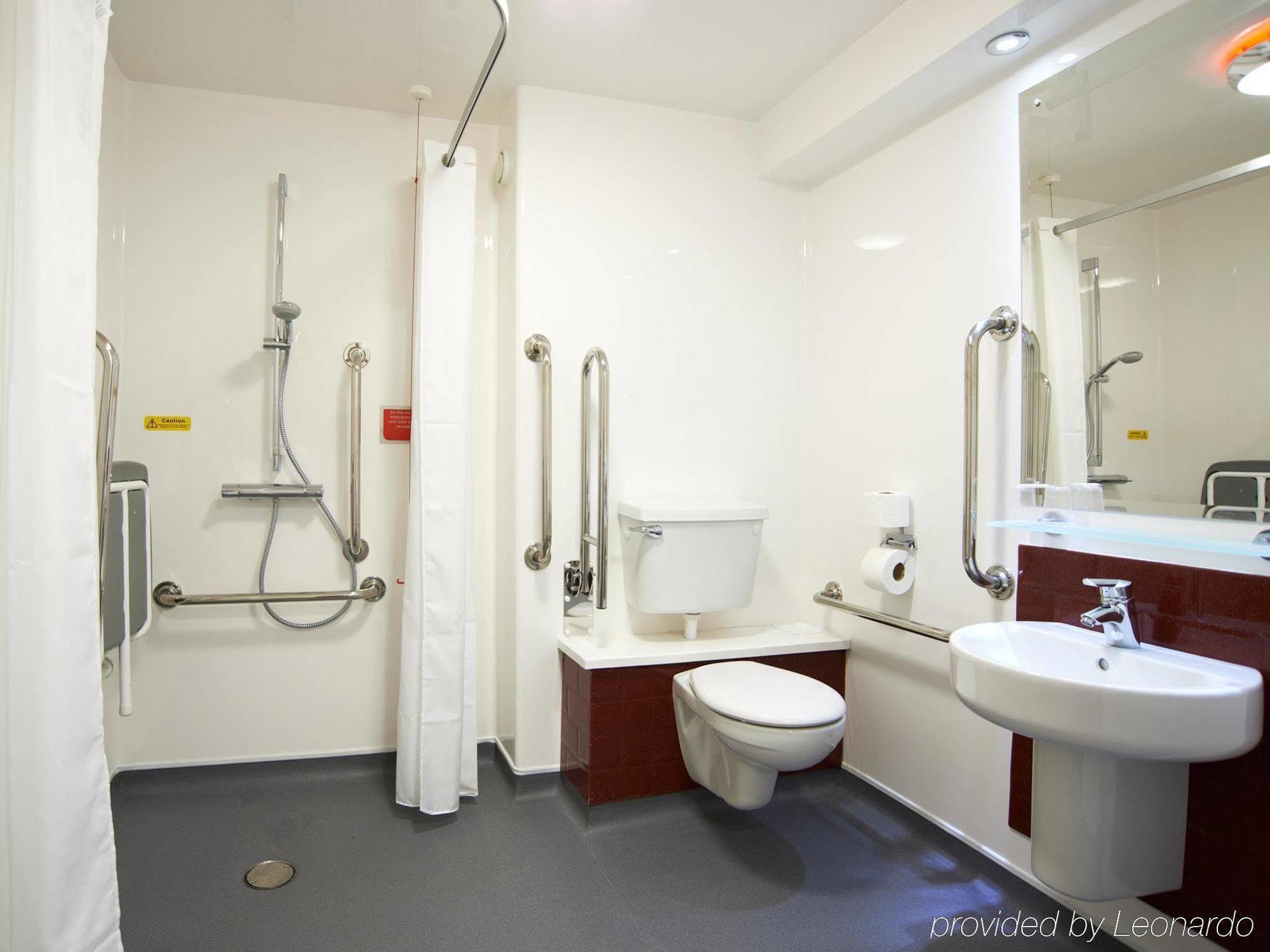 Travelodge Mitchell Lane 3*